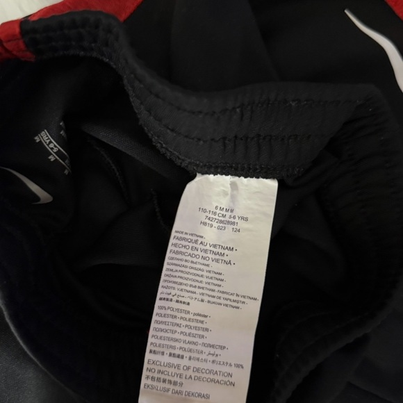 Nike Red, Black & White Dri-Fit Matching Set - Short Sleeve Shirt w/ Shorts - Picture 11 of 12